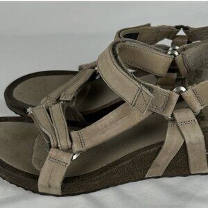 Teva Taupe Leather Ysidro Wedge Sandals Womens Sz 6 Adjustable Strappy Beige
